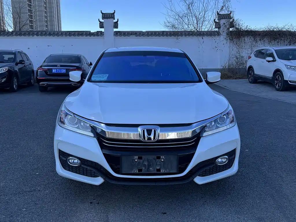 Honda Accord 2017 — фото 2