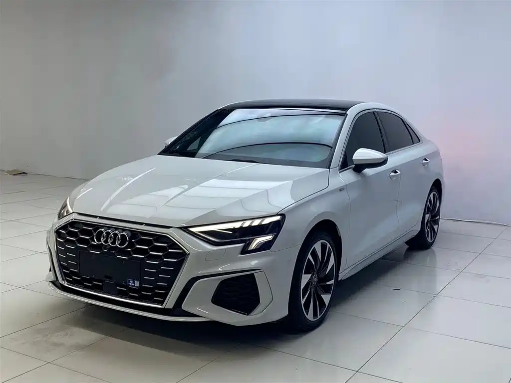 Audi A3 2023 — фото 1