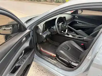 Hyundai Elantra 2023