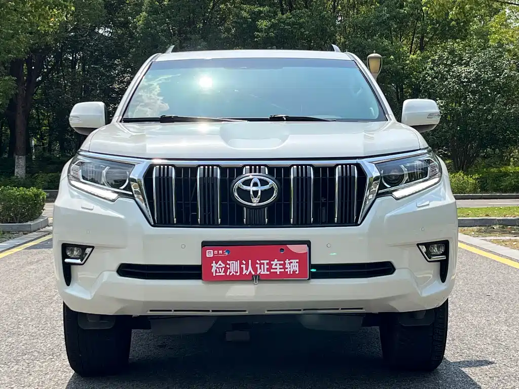 Toyota Prado 2018 — фото 2