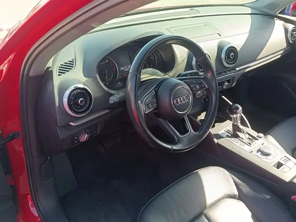 Audi A3 2017 — фото 10