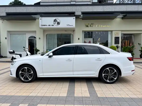 Audi A4L 2019