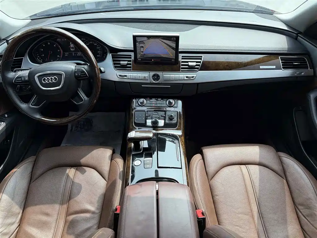 Audi A8 2015 — фото 6