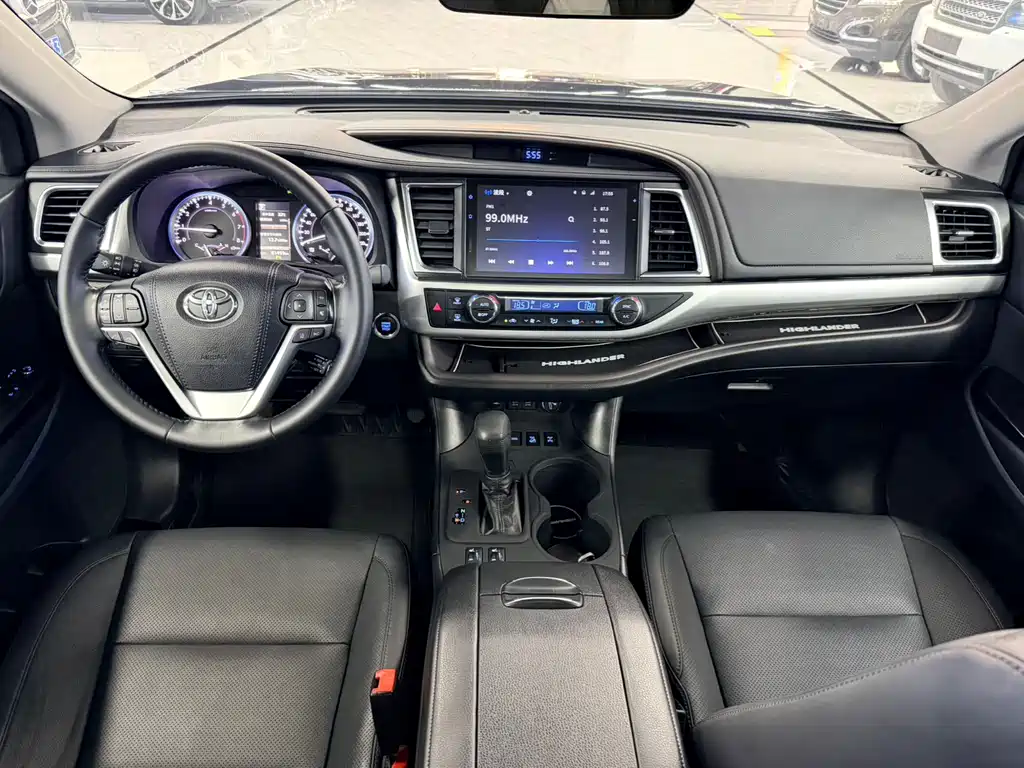 Toyota Highlander 2019 — фото 12