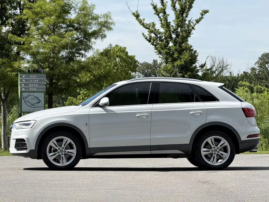 Audi Q3 2018 — фото 18