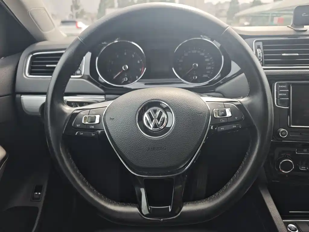 Volkswagen Sagitar 2019 — фото 15