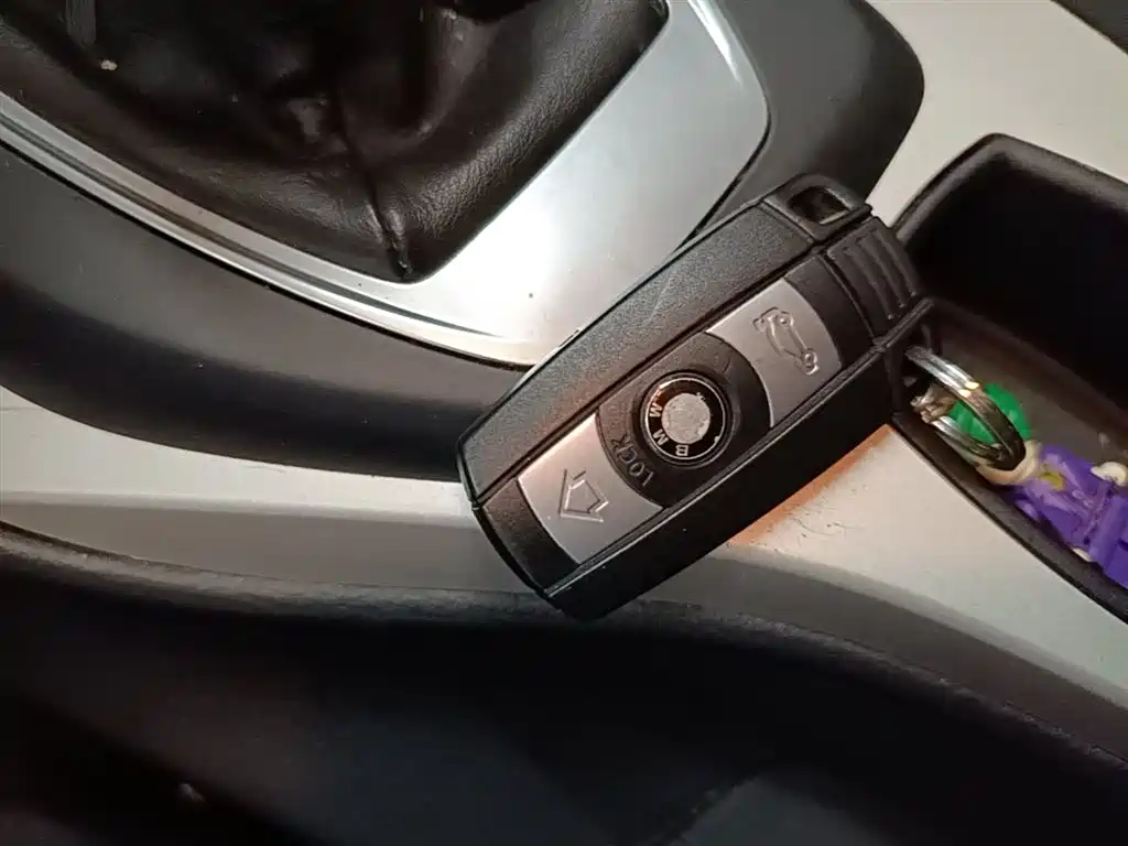 BMW X1 2015 — фото 9