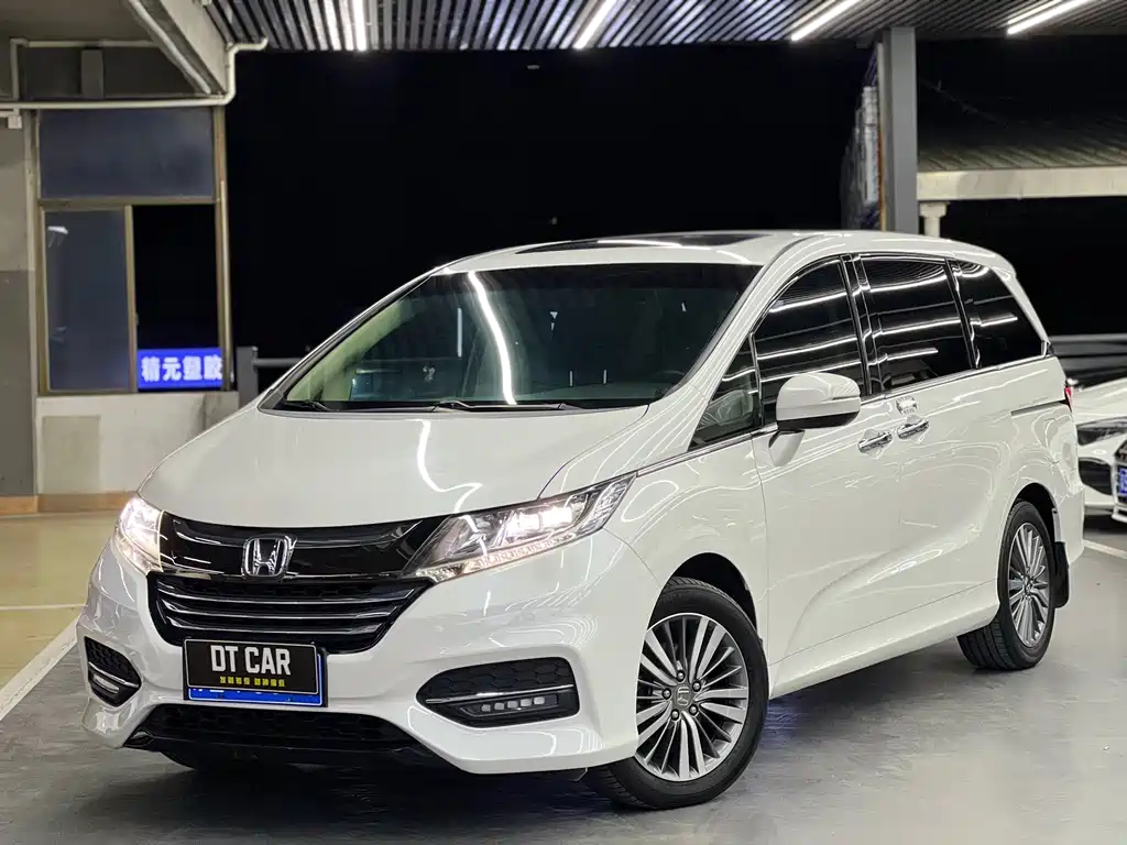 Honda Odyssey 2019 — фото 1