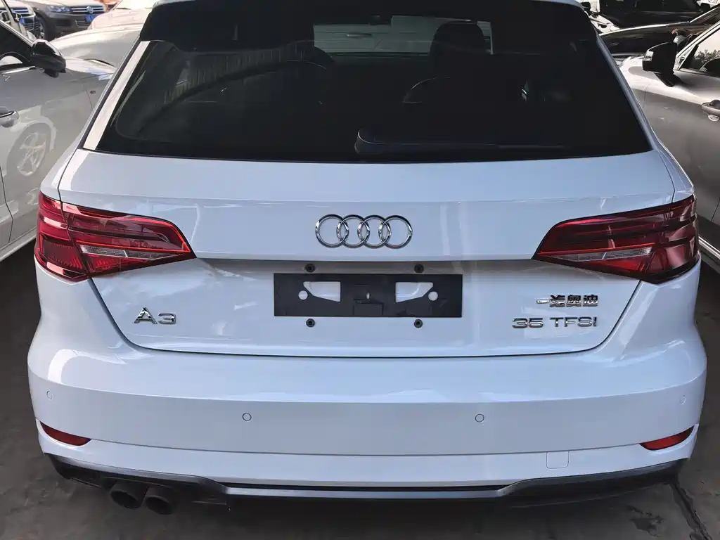 Audi A3 2018 — фото 4