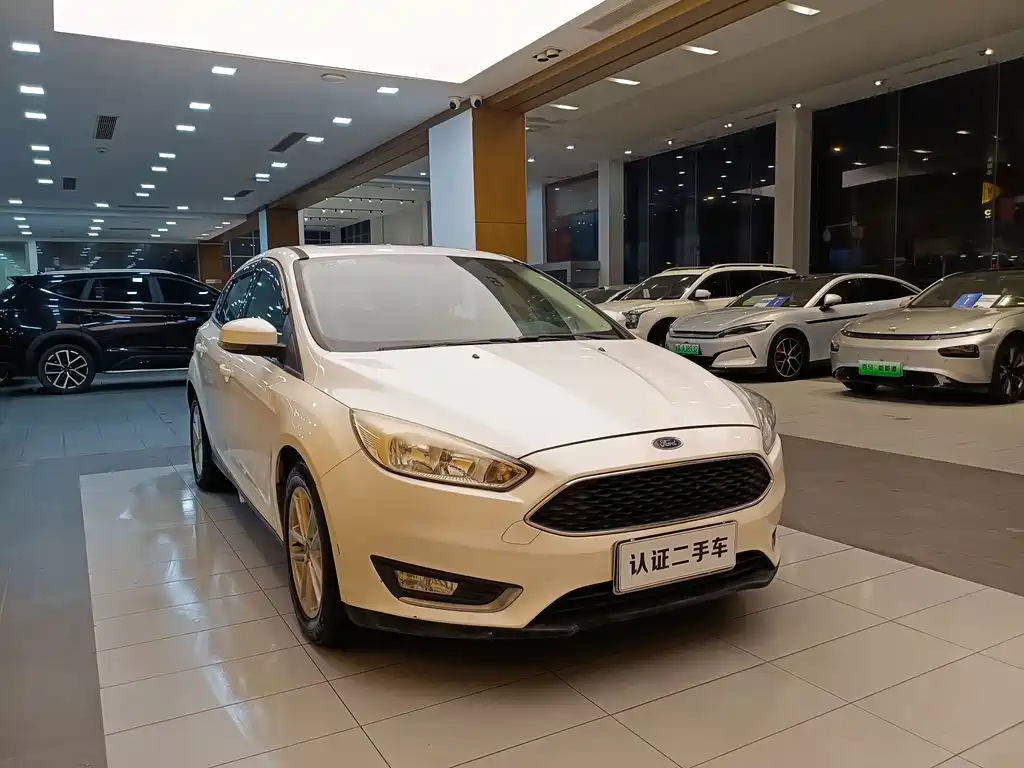Ford Focus 2015 — фото 4