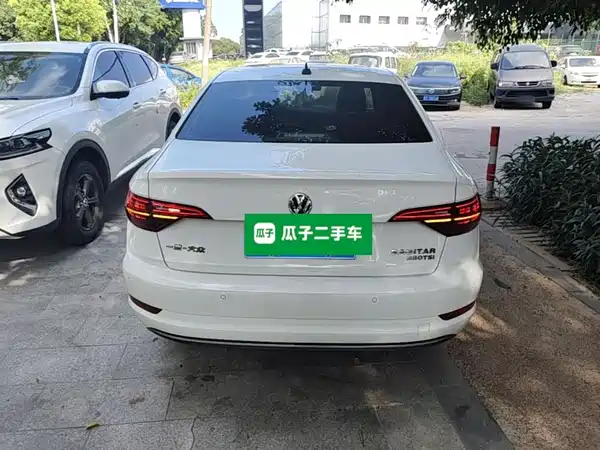 Volkswagen Sagitar 2020