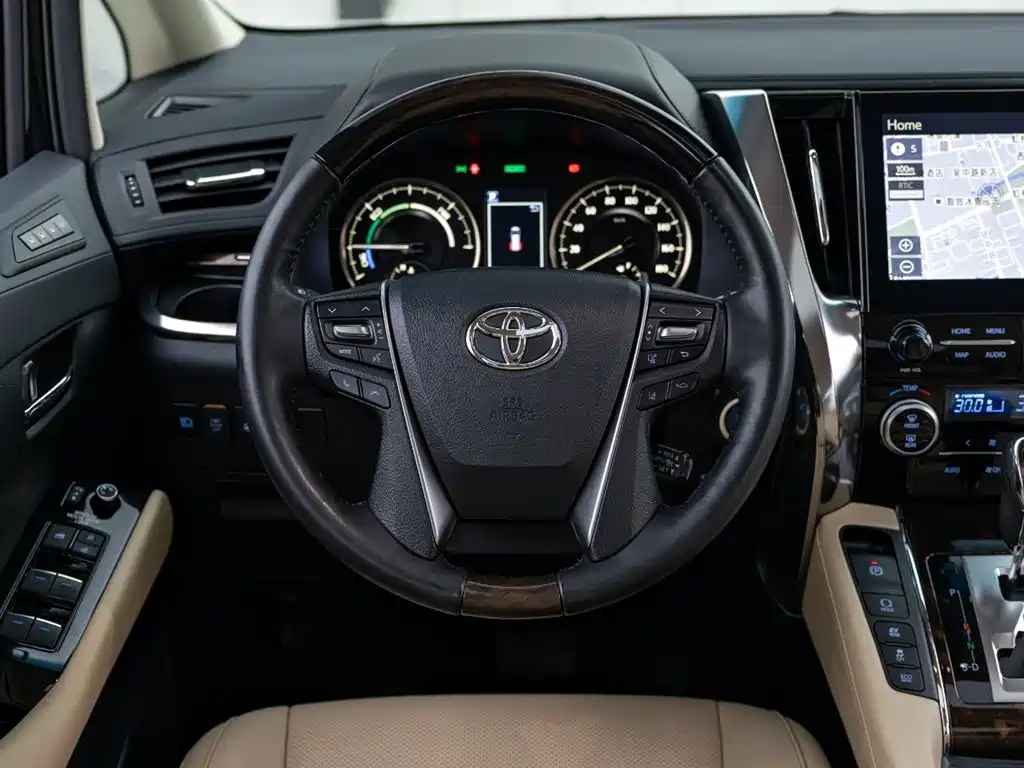 Toyota Alphard 2023 — фото 12