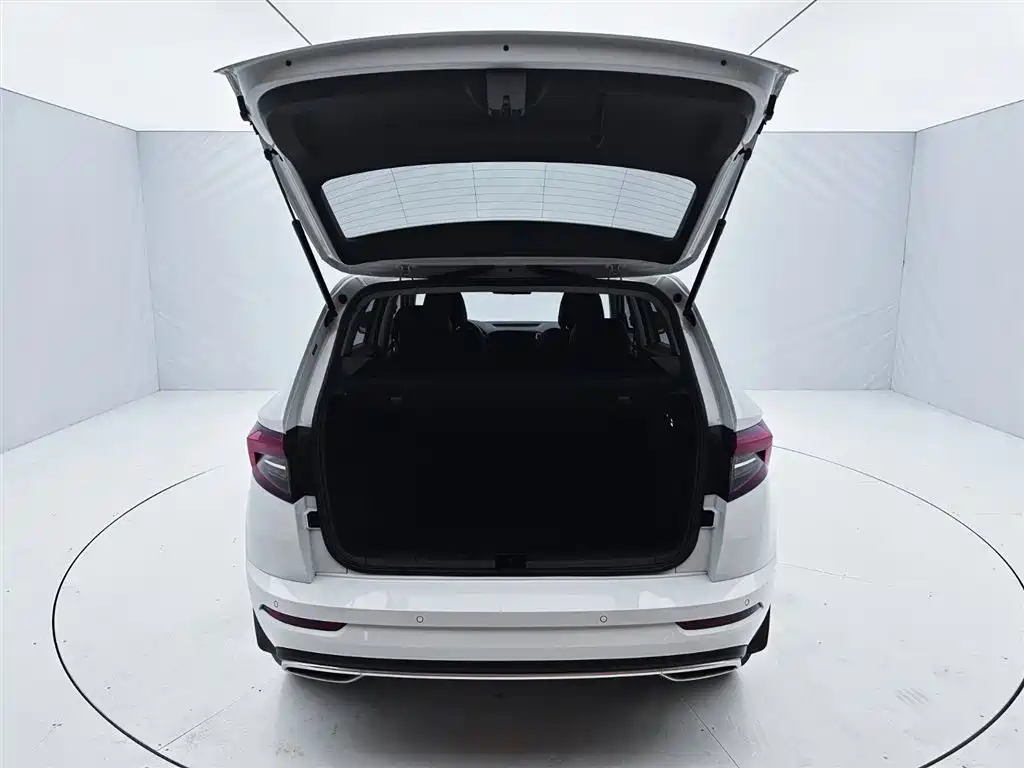 Skoda Karoq 2024 — фото 8
