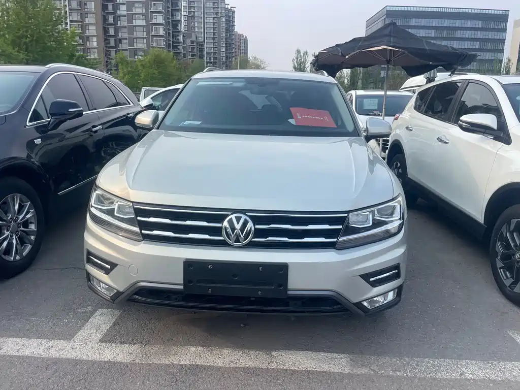 Volkswagen Tiguan L 2019 — фото 2