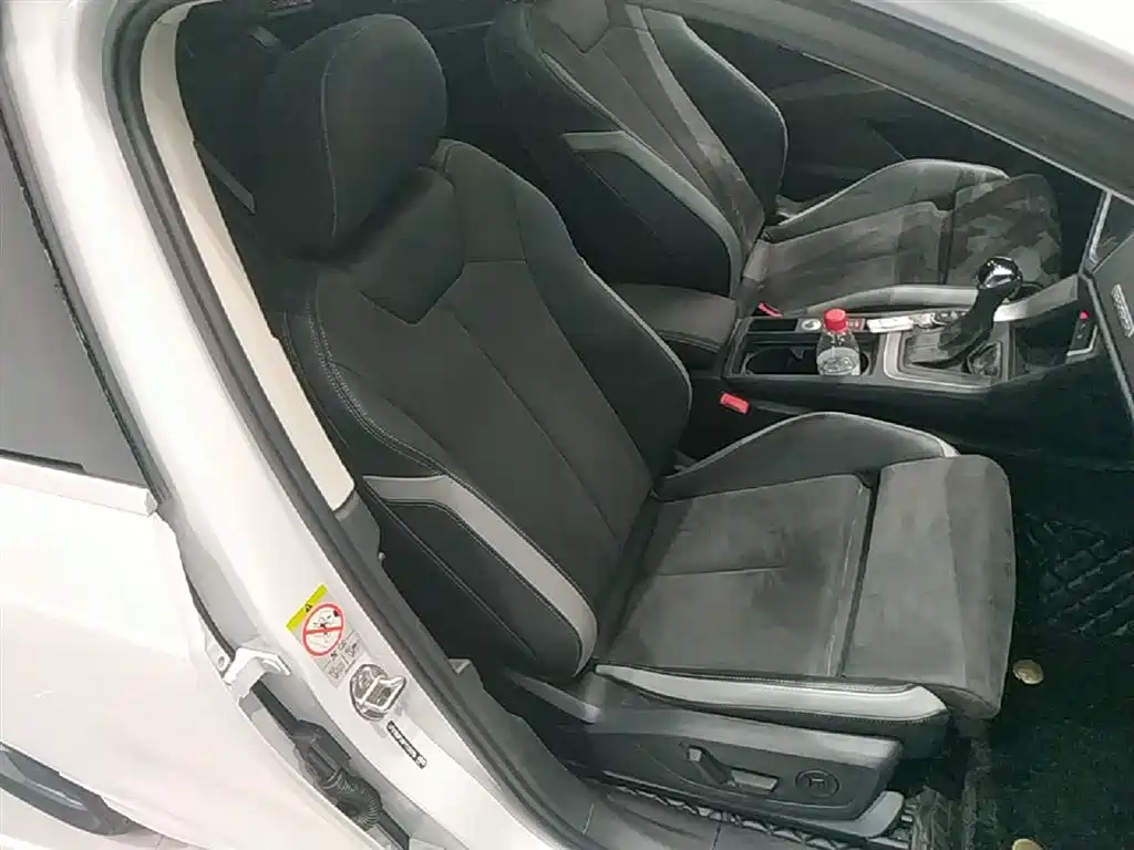 Audi Q3 2023 — фото 25