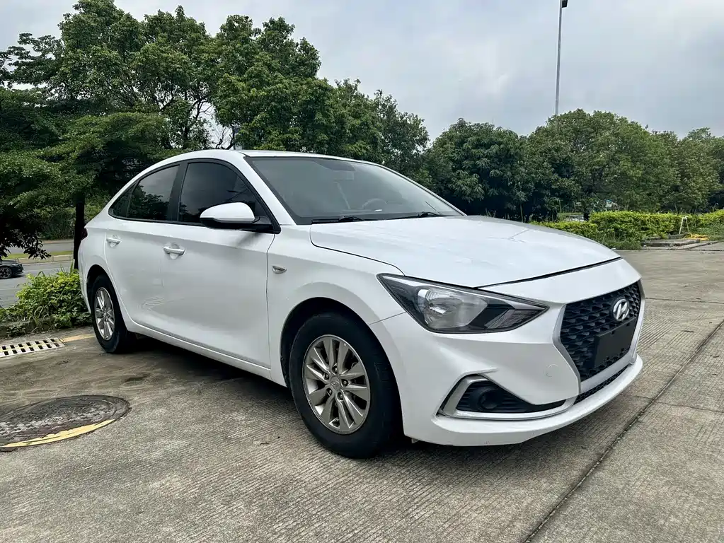 Hyundai Elantra 2019 — фото 3