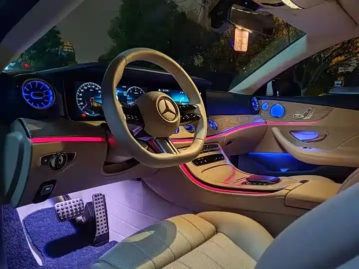Mercedes-Benz E-Class 2023 — фото 10