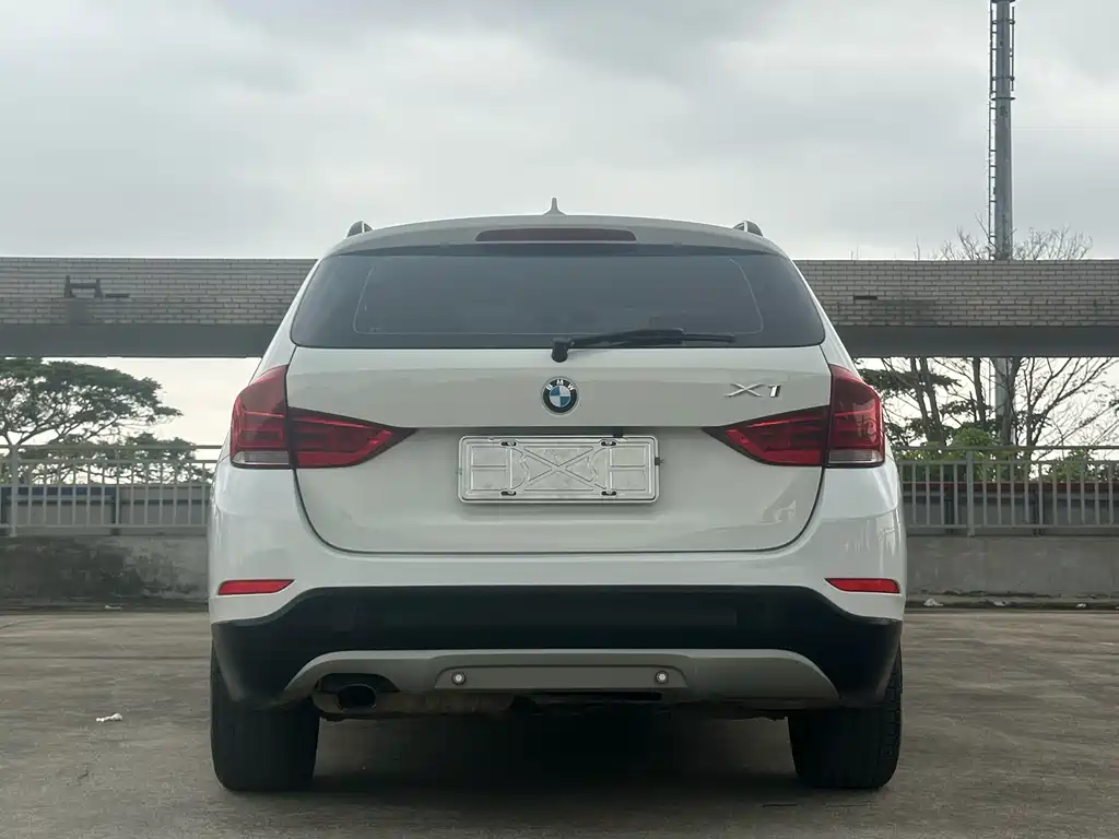 BMW X1 2014 — фото 12