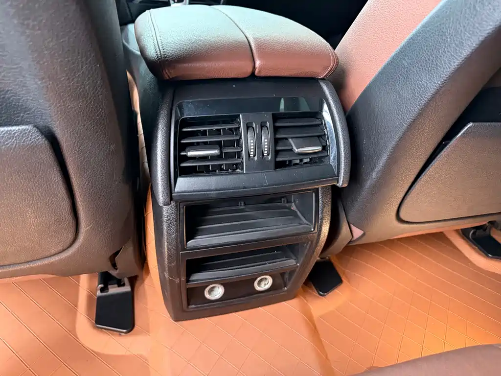 BMW X5 2018 — фото 19