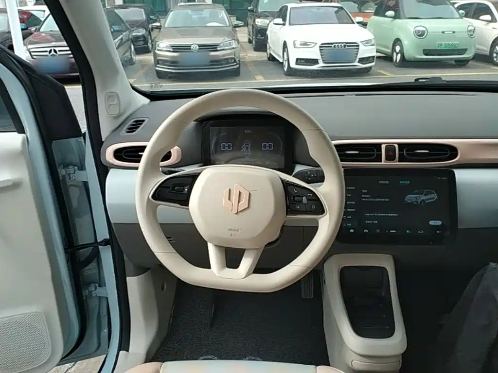 Leapmotor Zero Running T03 2024 — фото 11