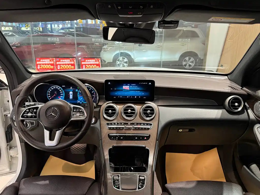 Mercedes-Benz GLC 2020 — фото 12