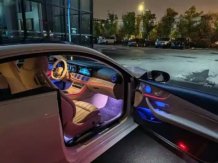 Mercedes-Benz E-Class 2023 — фото 13