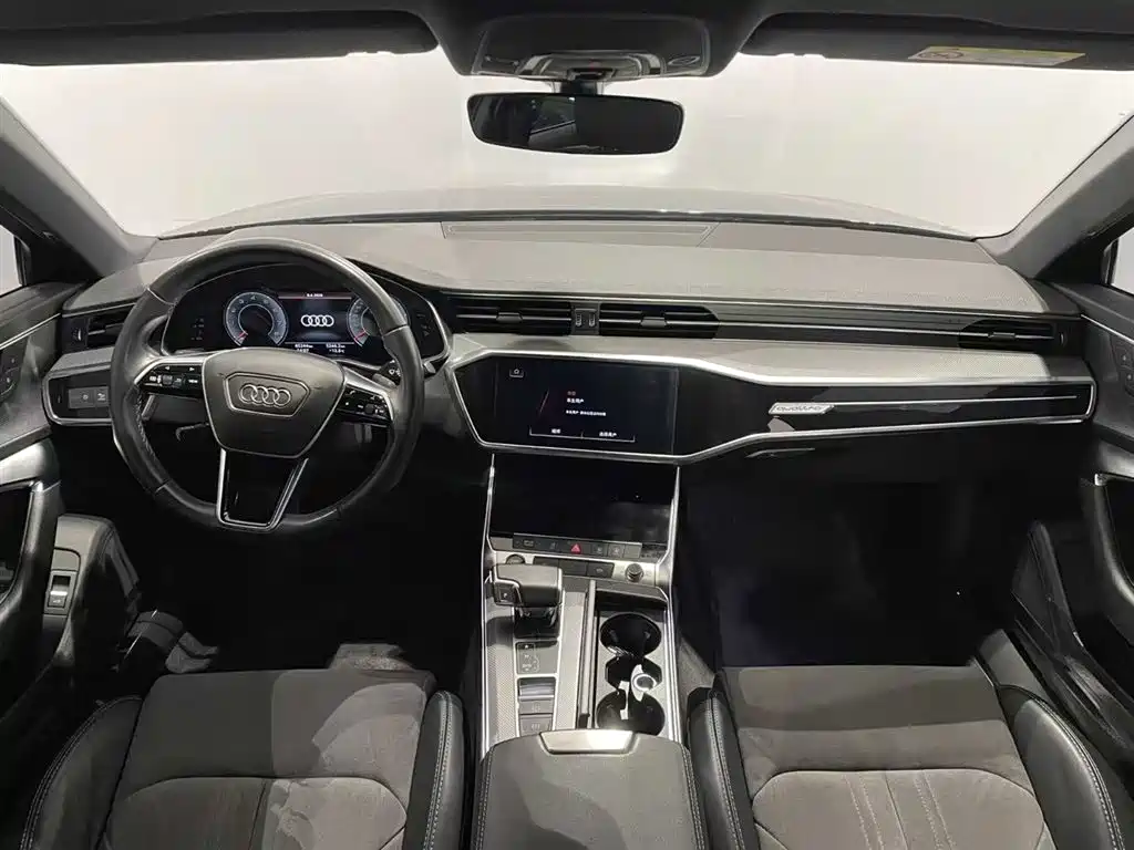 Audi A6L 2022