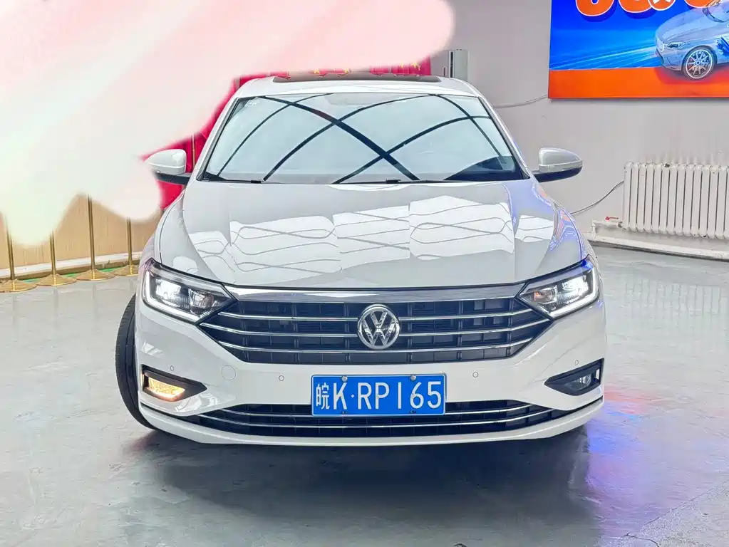 Volkswagen Sagitar 2022