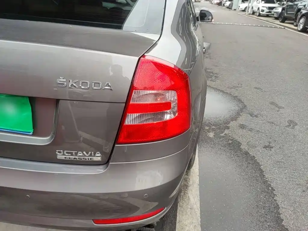 Skoda Octavia 2015 — фото 8
