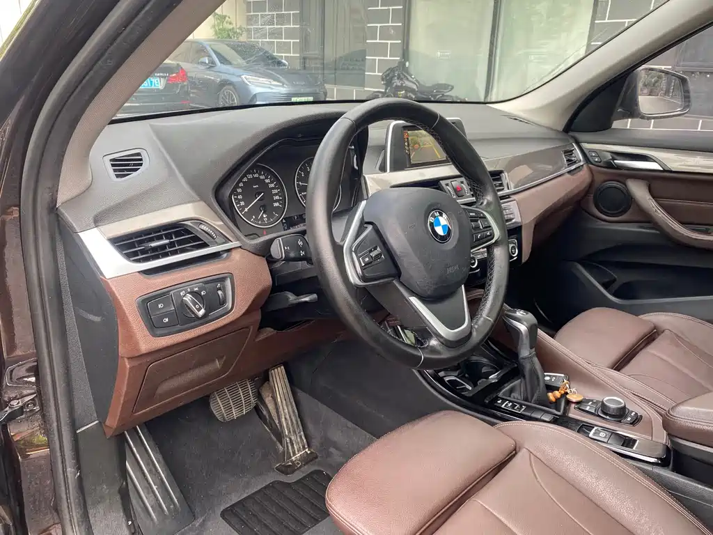 BMW X1 2017 — фото 18