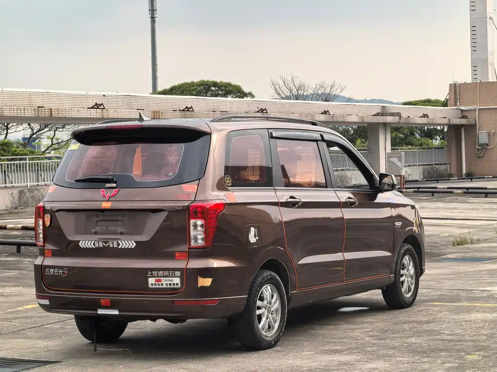 Wuling Hongguang 2018 — фото 13