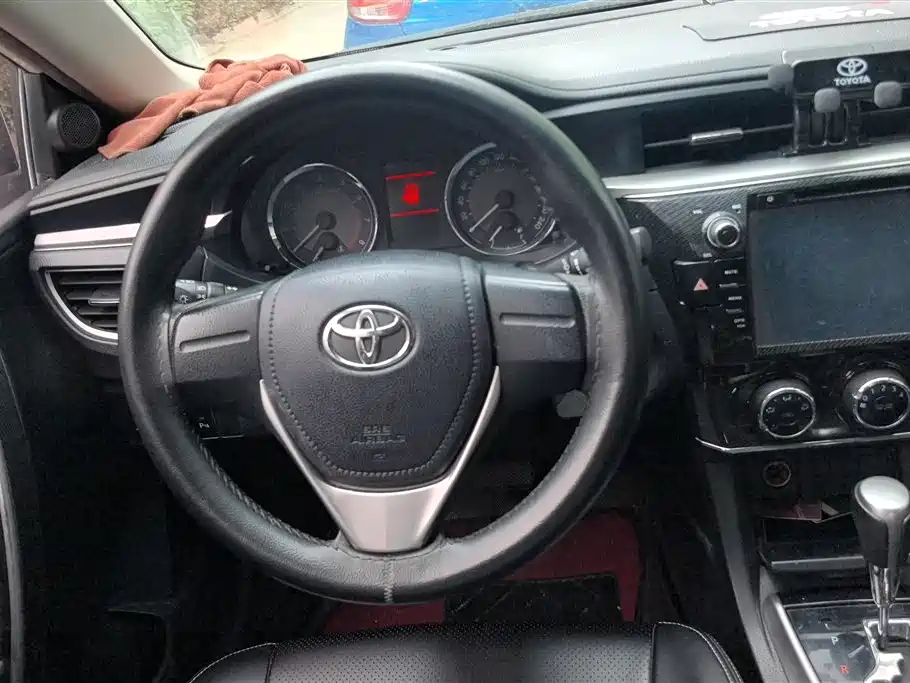 Toyota Corolla 2016 — фото 15