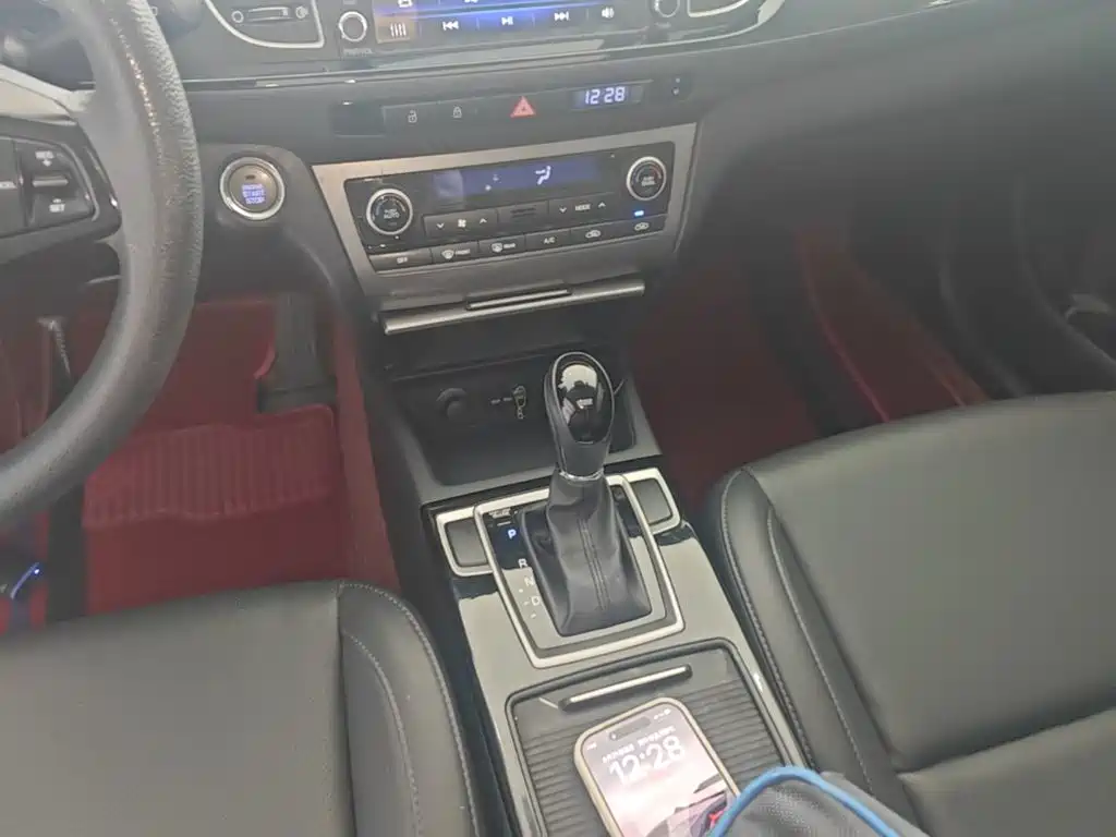 Hyundai Mistra 2015 — фото 10