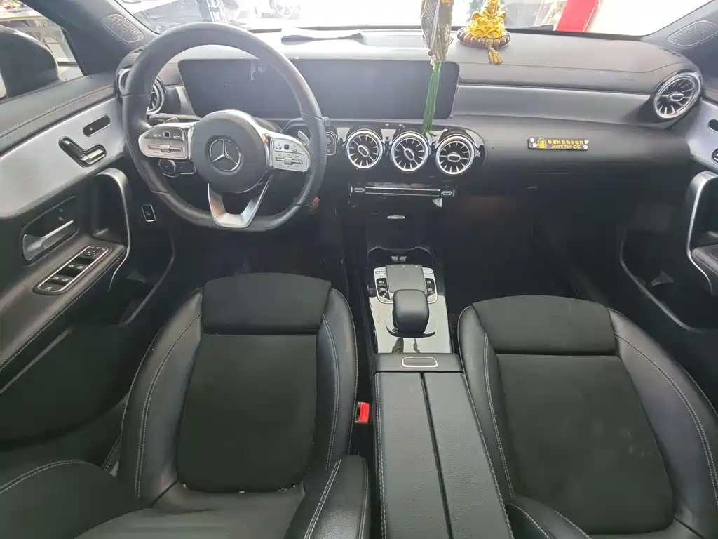 Mercedes-Benz A-Class 2020 — фото 13