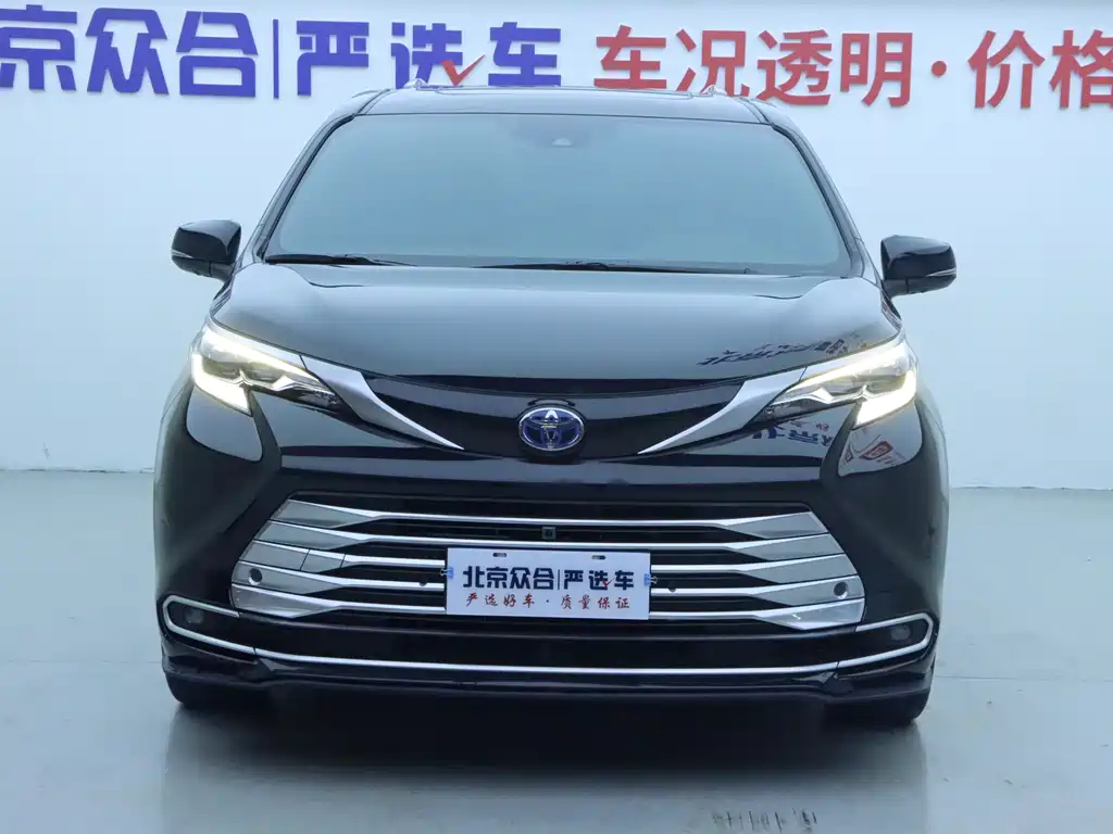 Toyota Sienna 2023