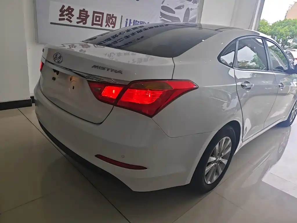 Hyundai Mistra 2015 — фото 24