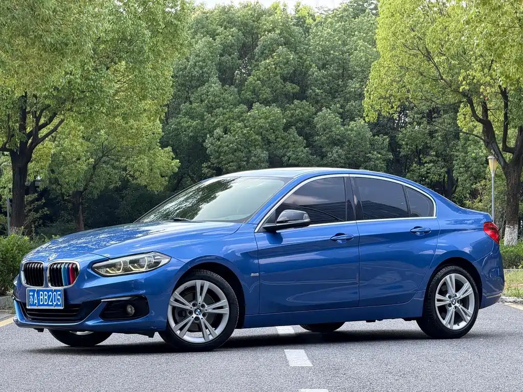 BMW 1 Series 2017 — фото 1