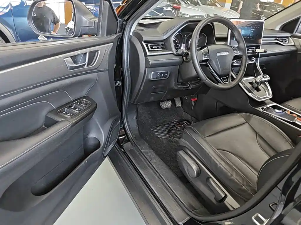 Haval M6 2023 — фото 16