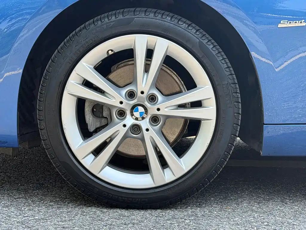 BMW 1 Series 2017 — фото 14