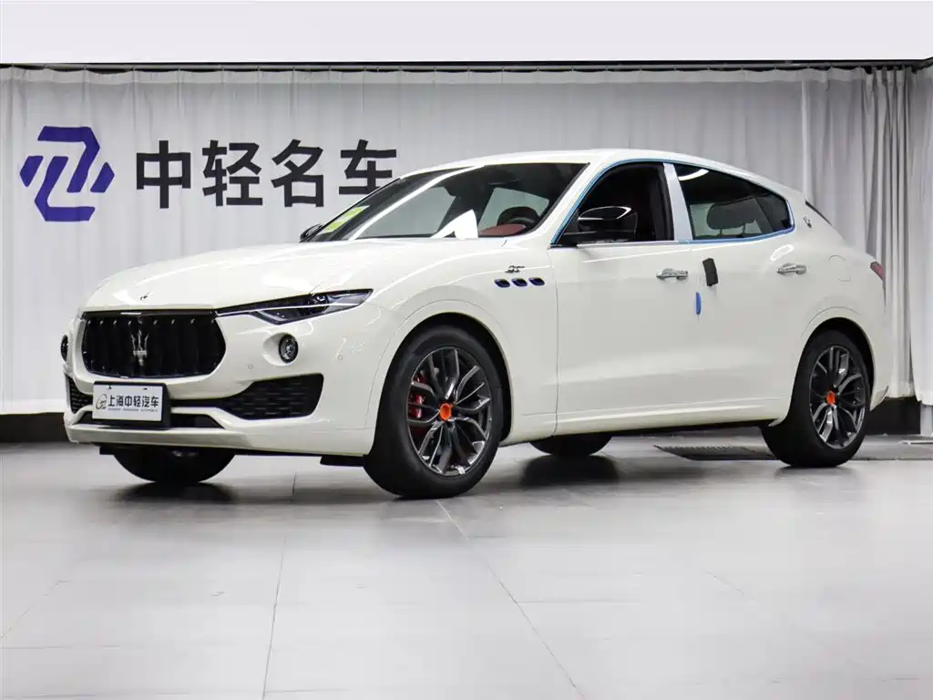 Maserati Levante — фото 1