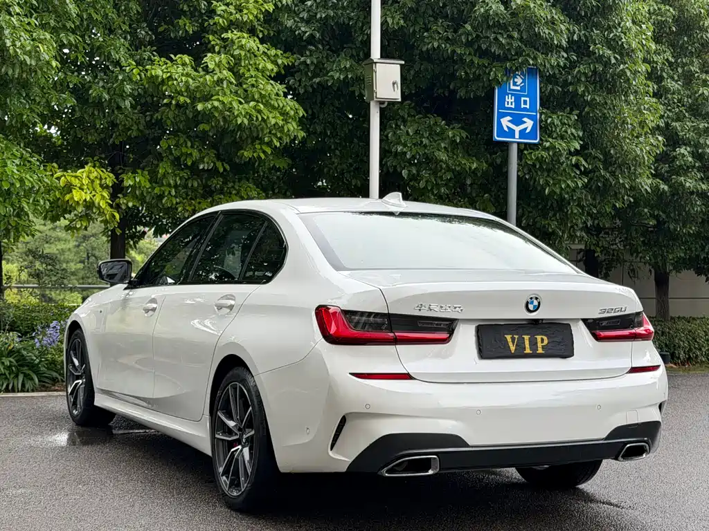 BMW 3 Series 2023
