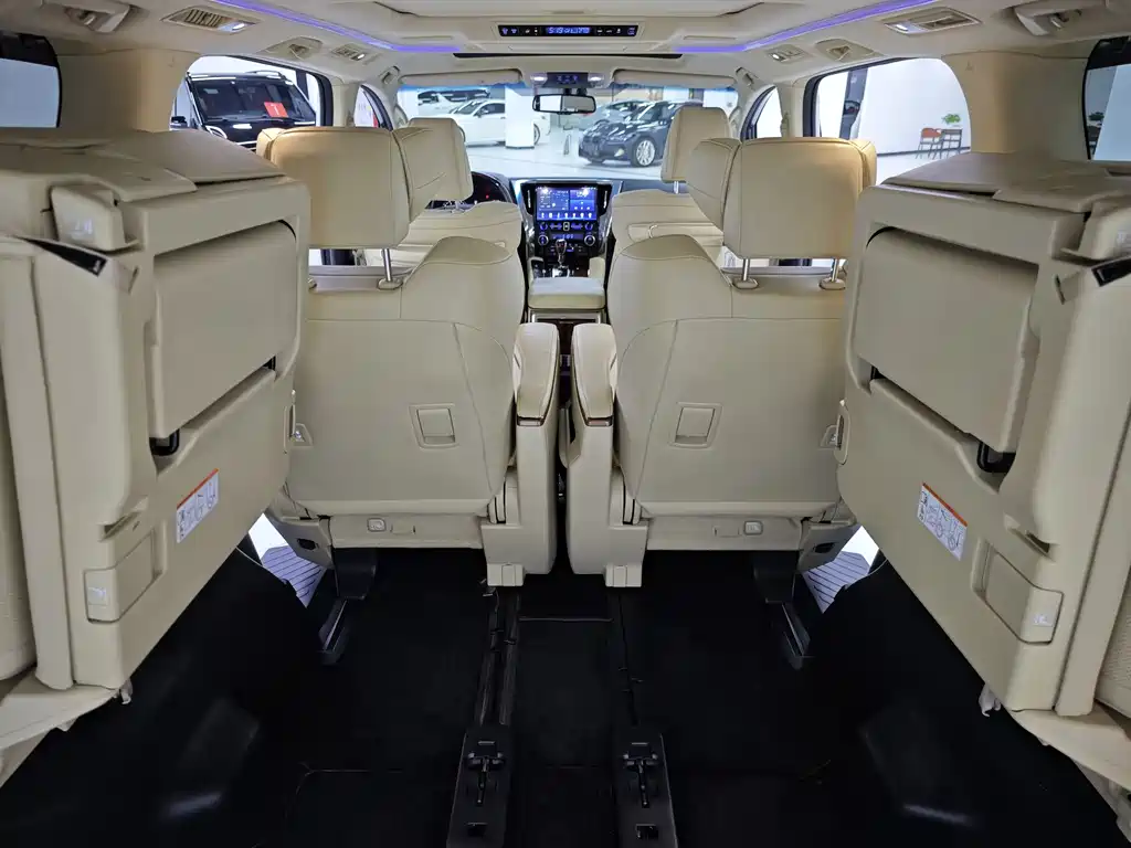 Toyota Alphard 2015 — фото 18