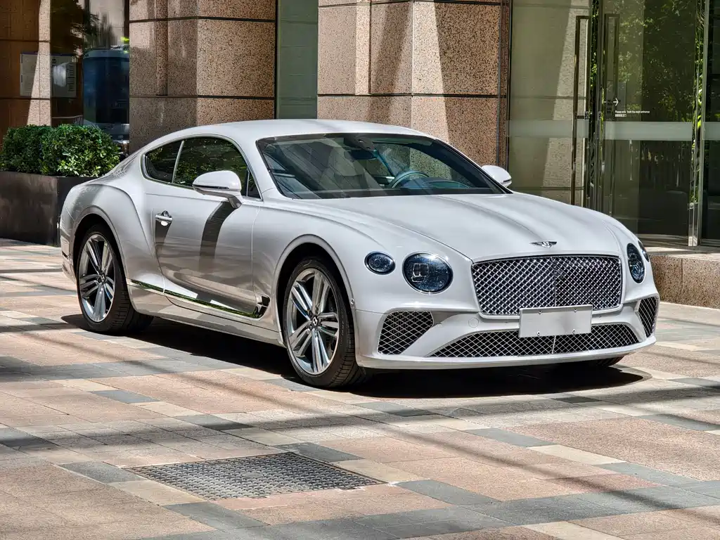Bentley Continental 2023 — фото 1