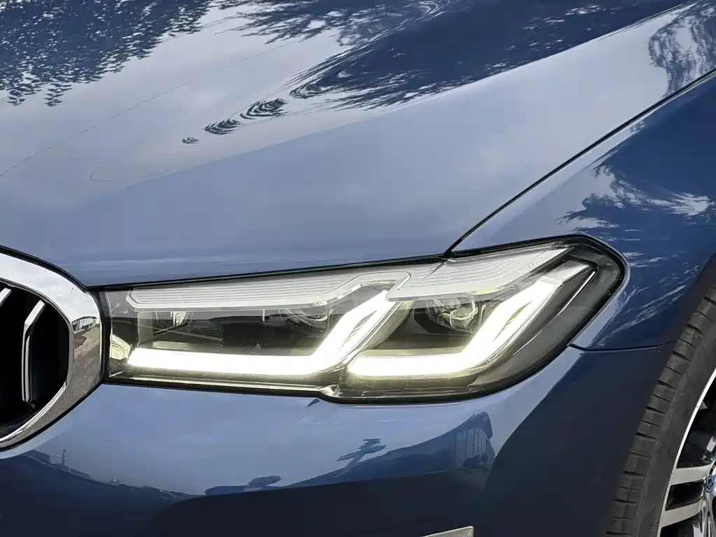 BMW 5 Series New Energy 2023 — фото 17