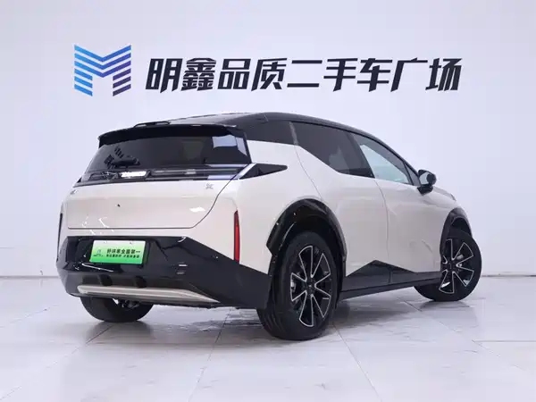 Zeekr X 2024