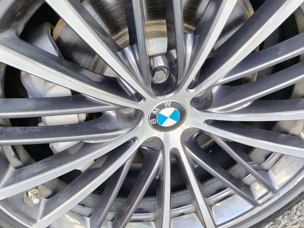 BMW 5 Series 2022 — фото 13