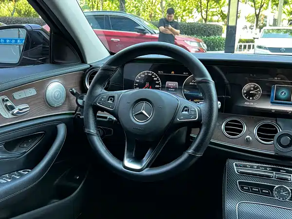 Mercedes-Benz E-Class 2017