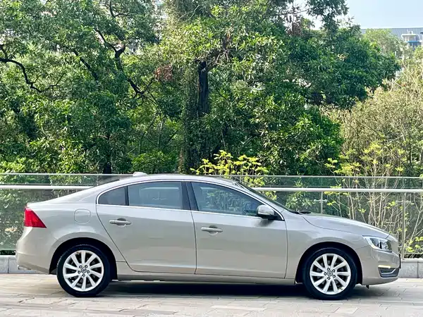 Volvo S60 2014