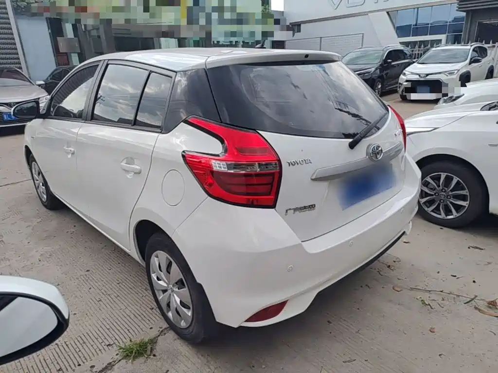 Toyota Yaris L 2020
