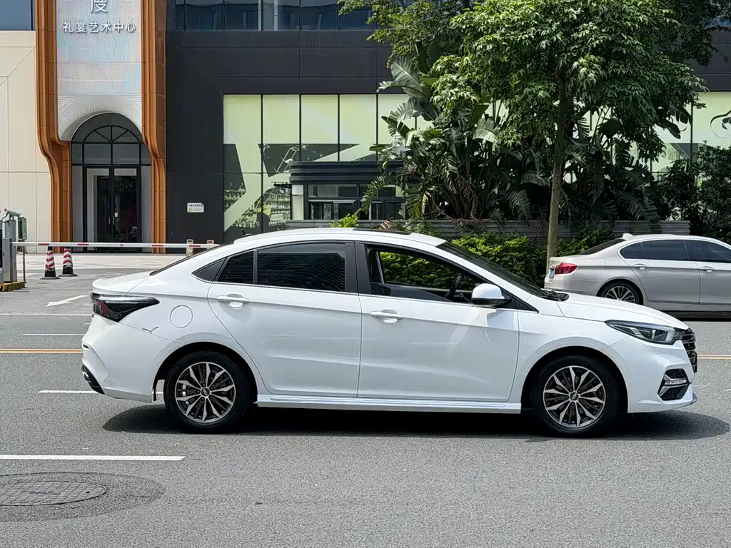 Chery Arrizo 5 PLUS 2021
